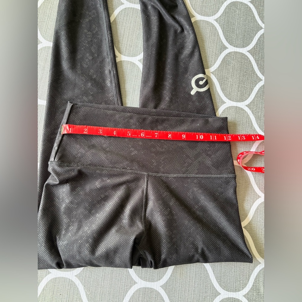 PELOTON Black High-Waisted Pattern Leggings - Picture 9 of 10